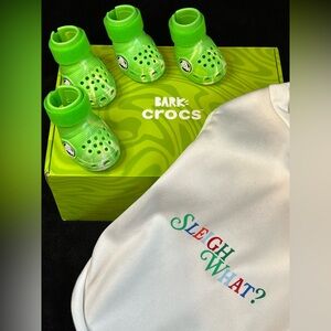 NEW Christmas Dog BUNDLE! Limited Edition Green Crocs + Cozy Sweatshirt Sz M